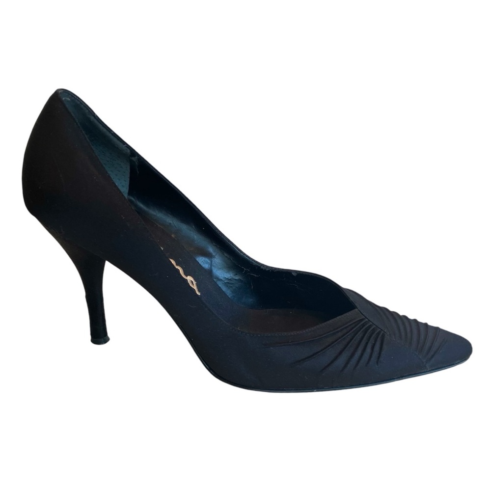 Nina Black Ruched Satin Pointed Toe Formal Pumps in size 8.5. - Picture 1 of 5